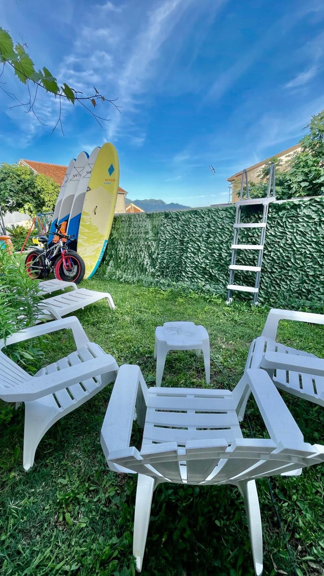 Aparthotel Family House With Pool & Sea View Bijela Zewnętrze zdjęcie