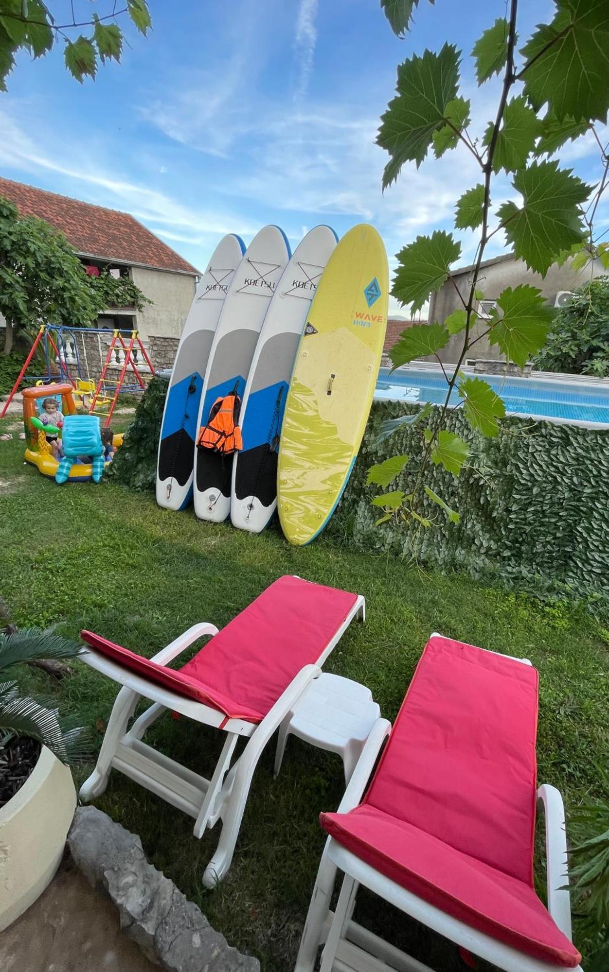 Aparthotel Family House With Pool & Sea View Bijela Zewnętrze zdjęcie