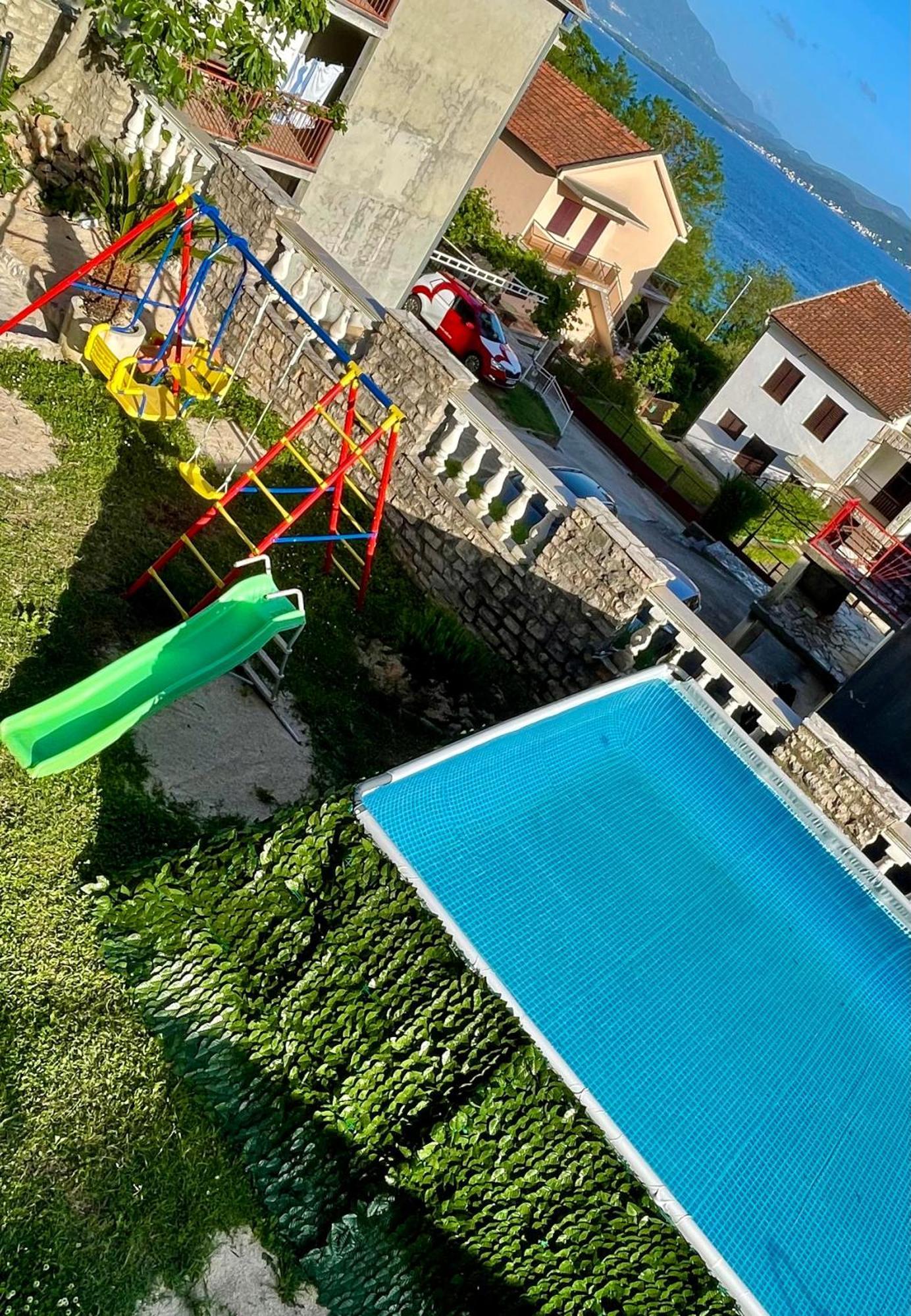 Aparthotel Family House With Pool & Sea View Bijela Zewnętrze zdjęcie