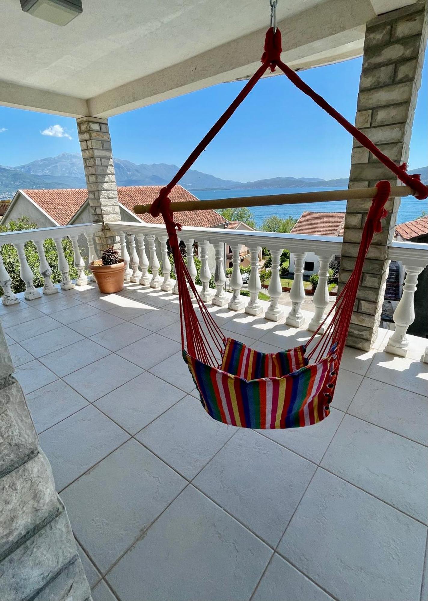 Aparthotel Family House With Pool & Sea View Bijela Zewnętrze zdjęcie
