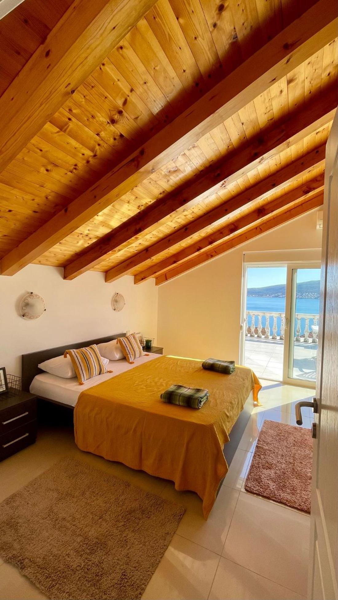 Aparthotel Family House With Pool & Sea View Bijela Zewnętrze zdjęcie