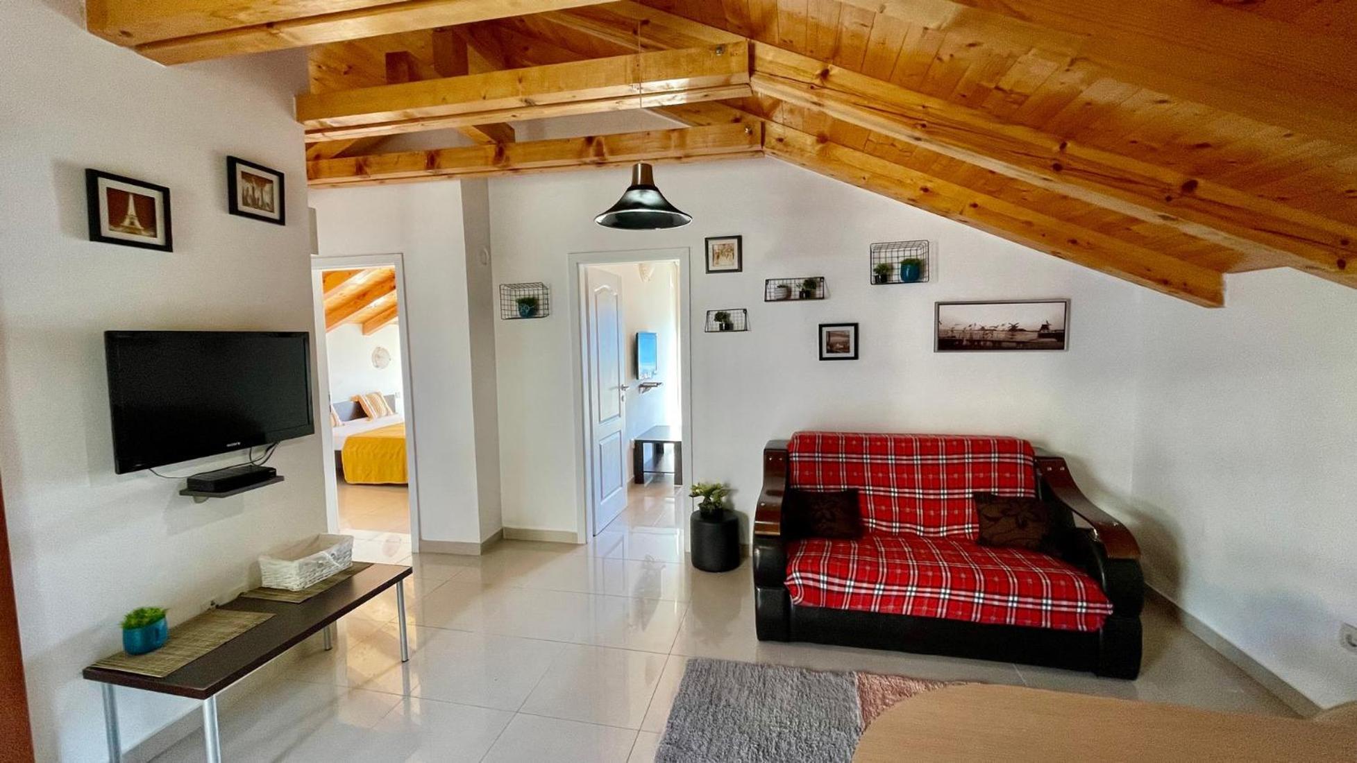 Aparthotel Family House With Pool & Sea View Bijela Zewnętrze zdjęcie